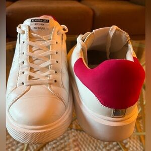 Kenneth Cole sneaker